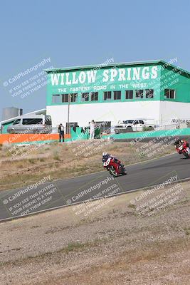 media/Apr-20-2025-AHRMA (Sun) [[393a79c373]]/Race/Group 11 early race/Turn 4b/